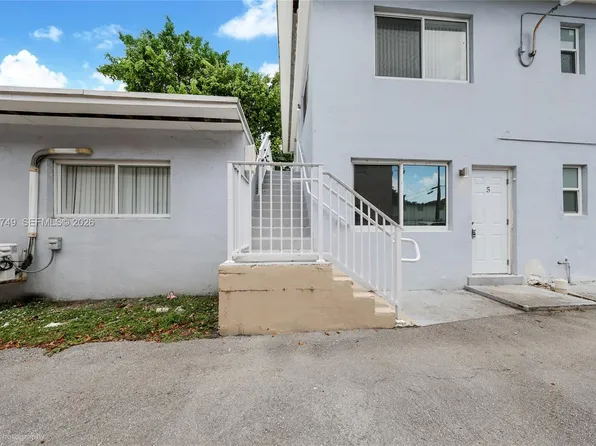 1145 NW 3rd St APT 3, Miami, FL 33128