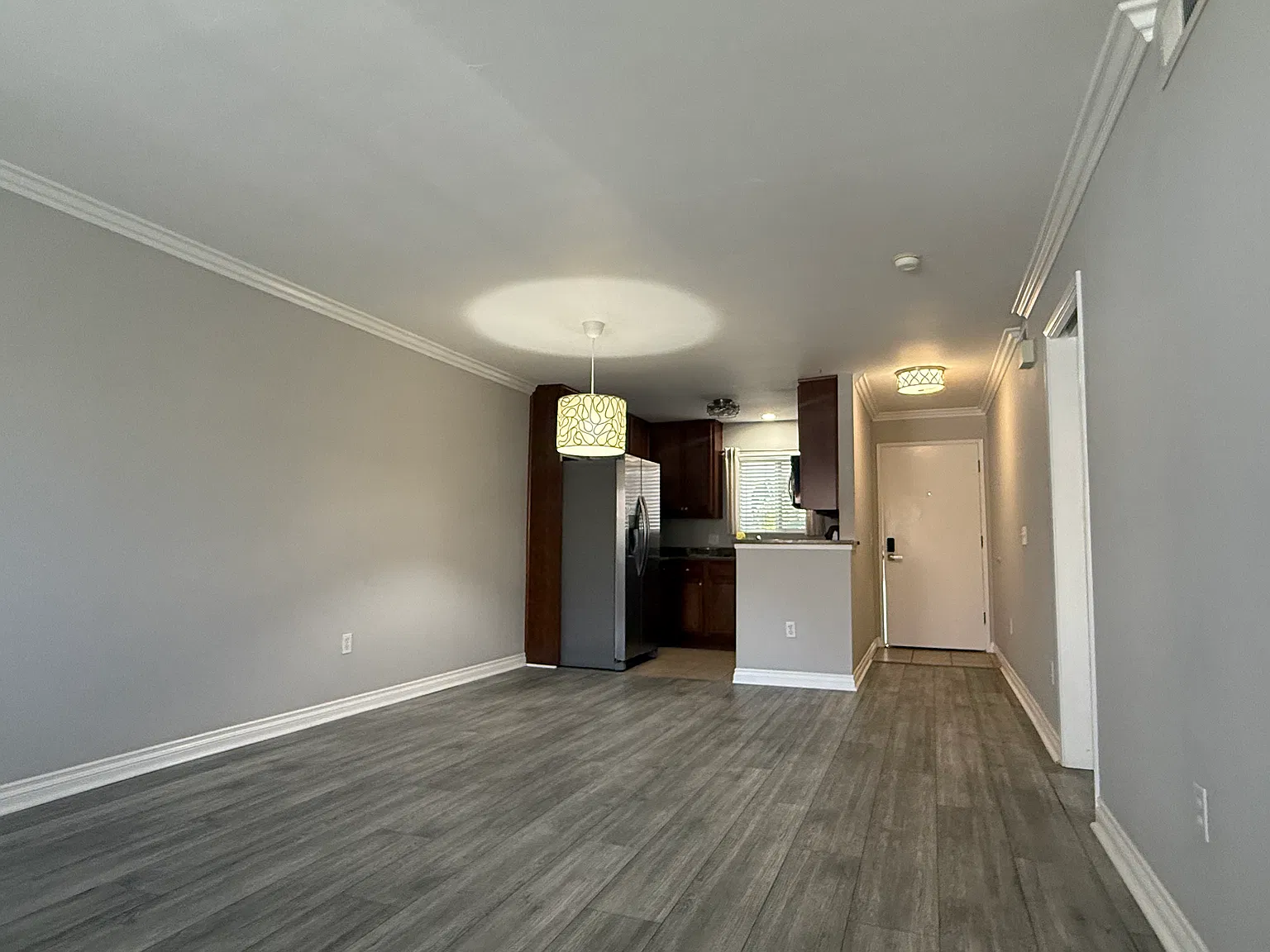 2 bed, 841 sqft, $2,745 — Photo 3