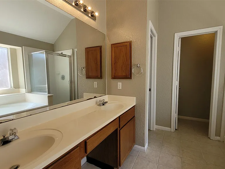 3825 Evergreen Way — Photo 22
