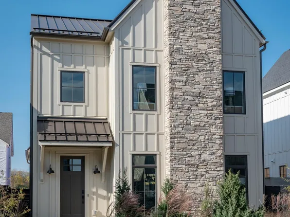 2845 Katmai Dr, Columbus, OH 43228