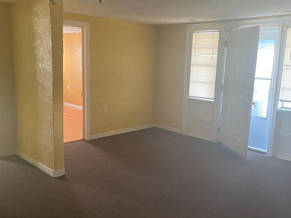 2nd image of 3502 Plymouth Ave