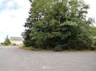 351 Harbor Ct SE, Ocean Shores, WA 98569