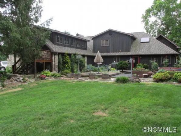 227 Toot Hollow Pt, Bryson City, NC 28713