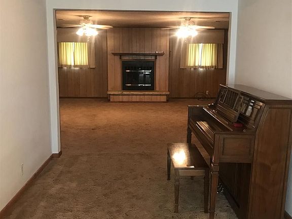 4th image of 505 Foster Ave
