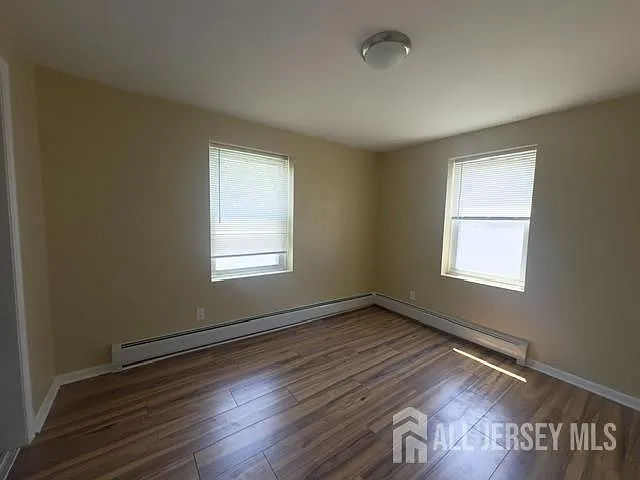 2 bed, 1.0 bath, $2,400 — Photo 2