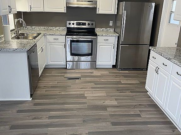 2nd image of 118 Susan Pl