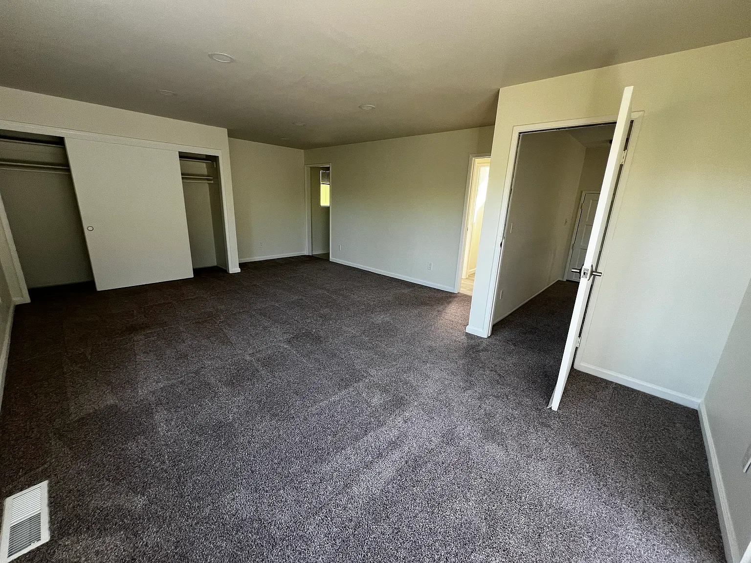 137 Dean Rd photo 1