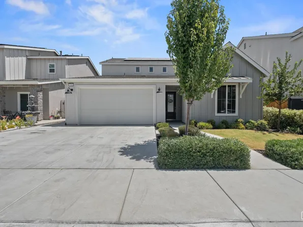 3318 Cedar Valley Ln, Shafter, CA 93263