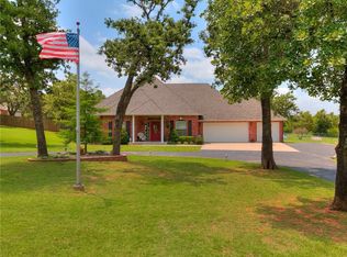 404 Persimmon Ridge Rd, Blanchard, OK 73010