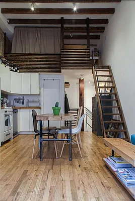 Rented by Zone Corp | media 25