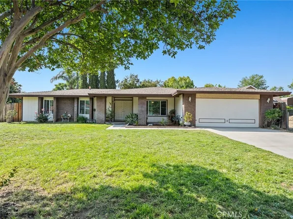 12434 Windsor Dr, Yucaipa, CA 92399