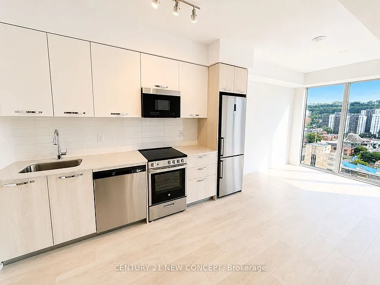75 James St S #1416 — Photo 12