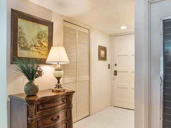 3rd image of 226 Country Club Dr