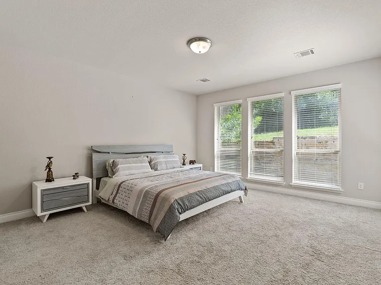 180 Santa Maria St — Photo 14
