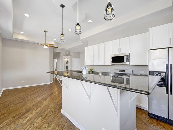 5th image of 1834 S Ashland Ave #202