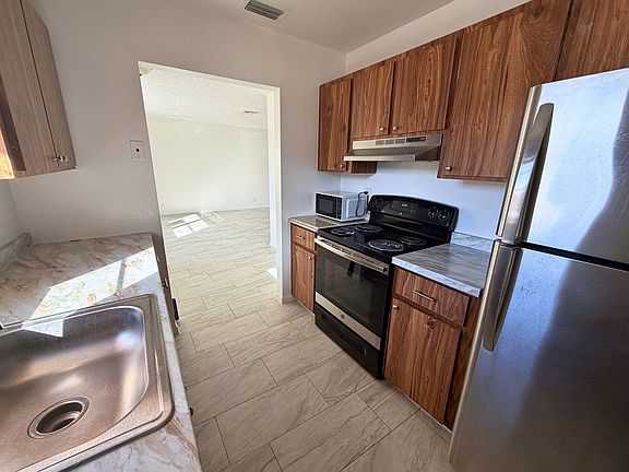 4th image of 307 Melody Ln #309