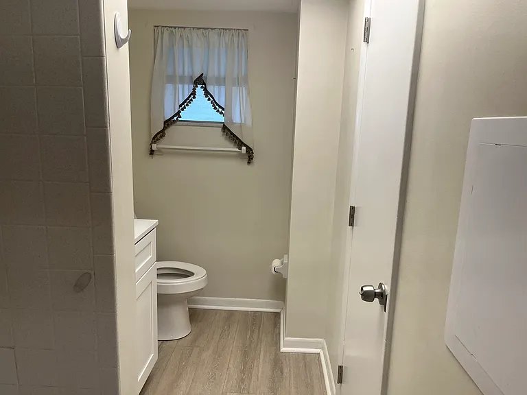 2303 Bay Blvd #2 — Photo 20