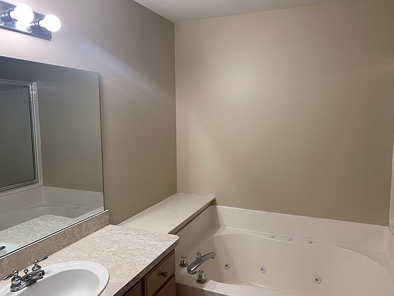 5th image of 28301 Carlton Way Dr #1