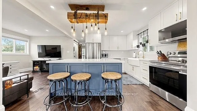 29 Bronte Cres #UPPER — Photo 4