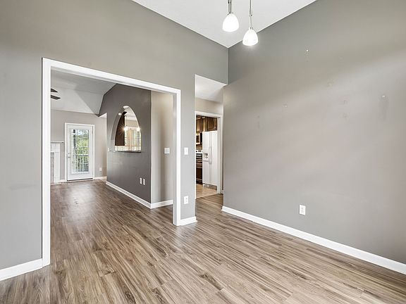 5th image of 256 Dixie Ln