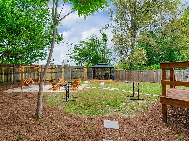 2036 Linden Ave #2038 — Photo 15
