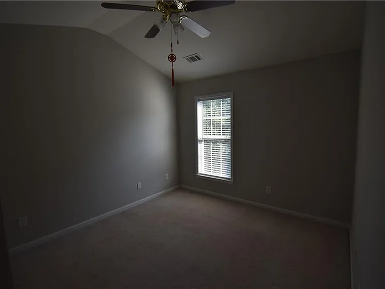 1002 Thornborough Dr — Photo 14