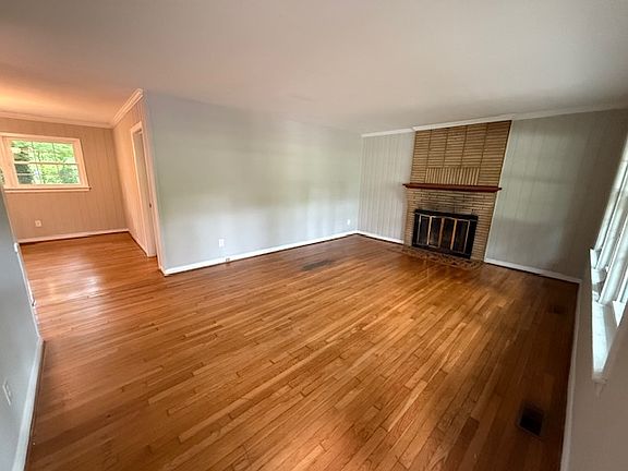 2nd image of 100 Parker Ave