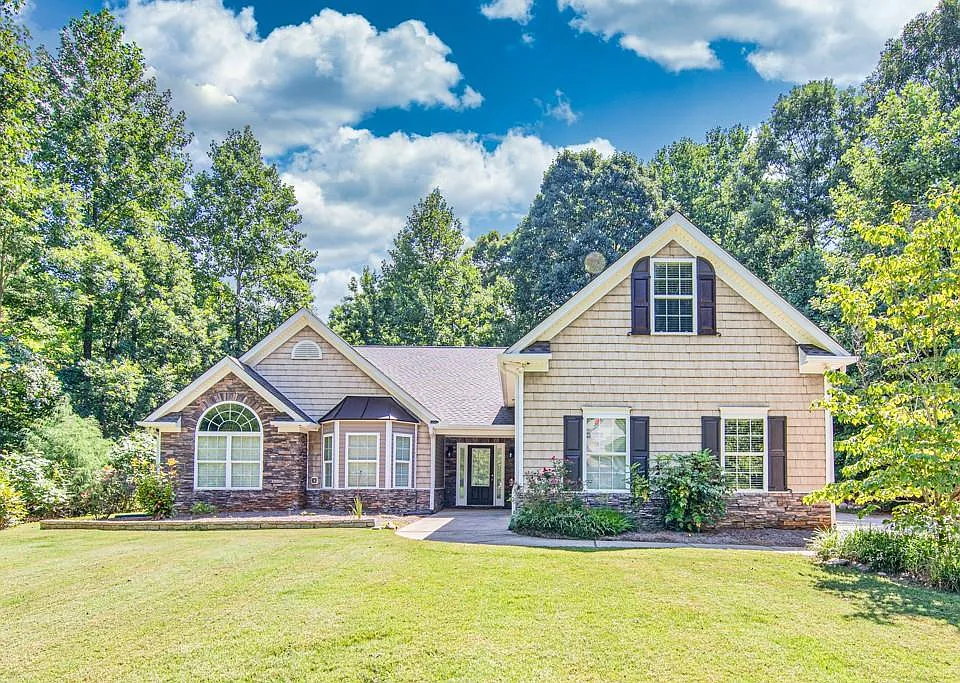 4556 White Horse Dr