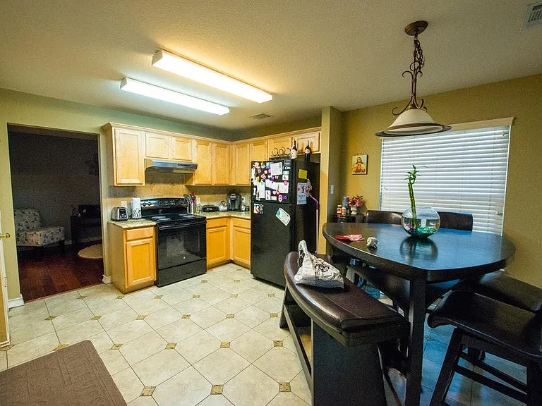 2216 Billy Fiske Ln — Photo 3