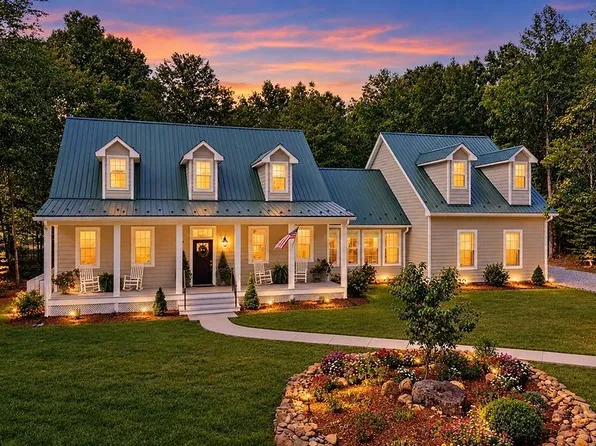 858 Stoney Crk W, Nellysford, VA 22958