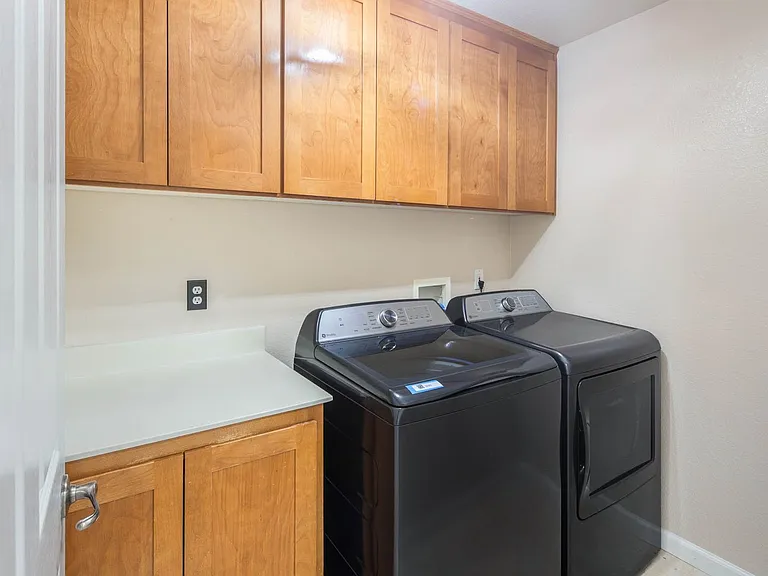 2902 Haddington Ct — Photo 32