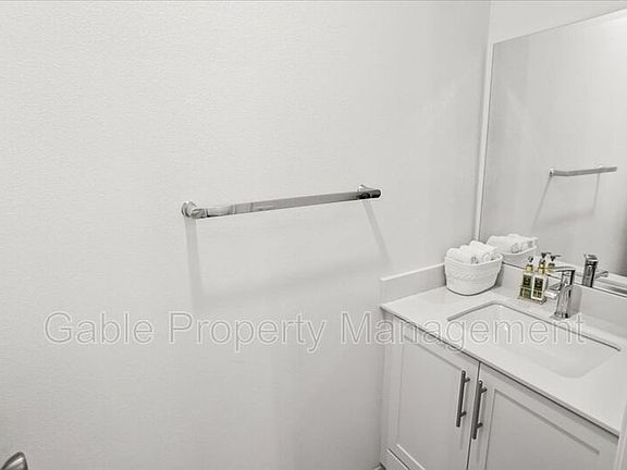5th image of 17039 Titus Ln
