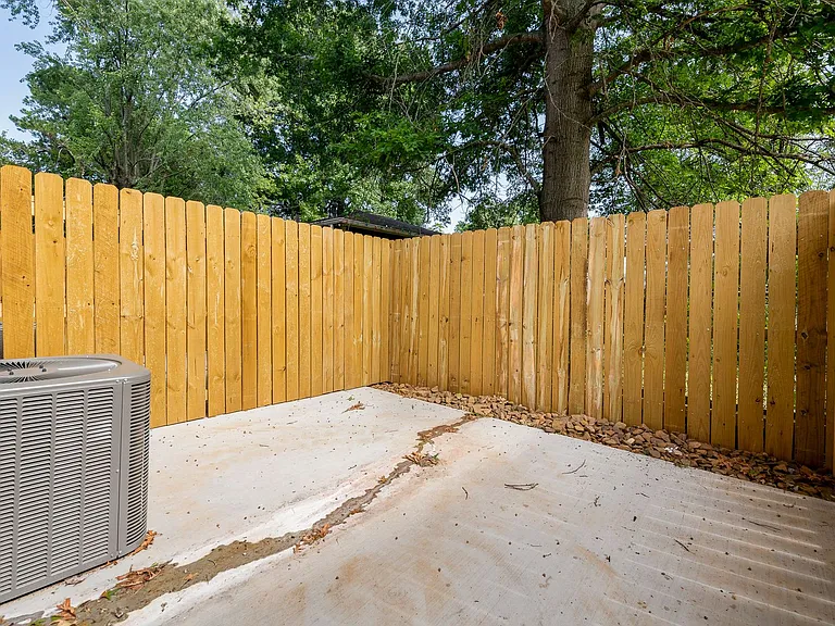 1348 S West Ave #108 — Photo 17