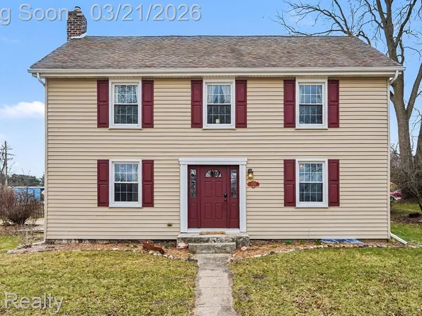 3576 Central St, Dexter, MI 48130