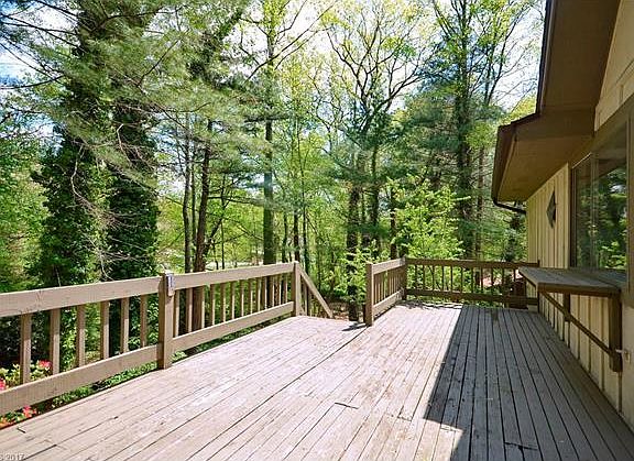 5th image of 35 Muirfield Dr