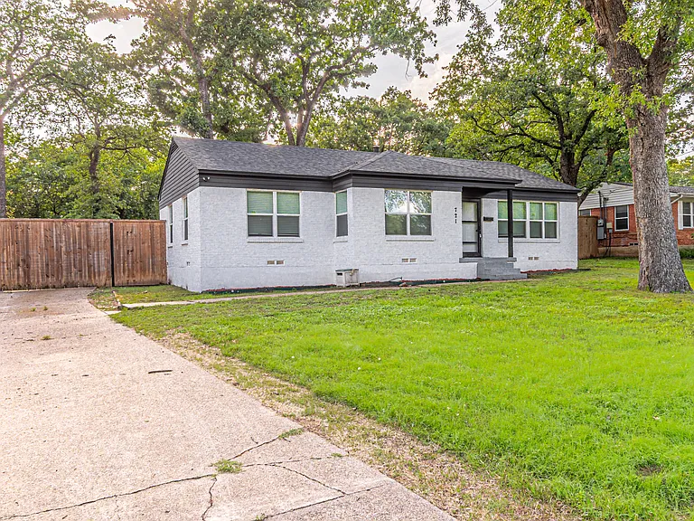 721 Bowman St — Photo 13