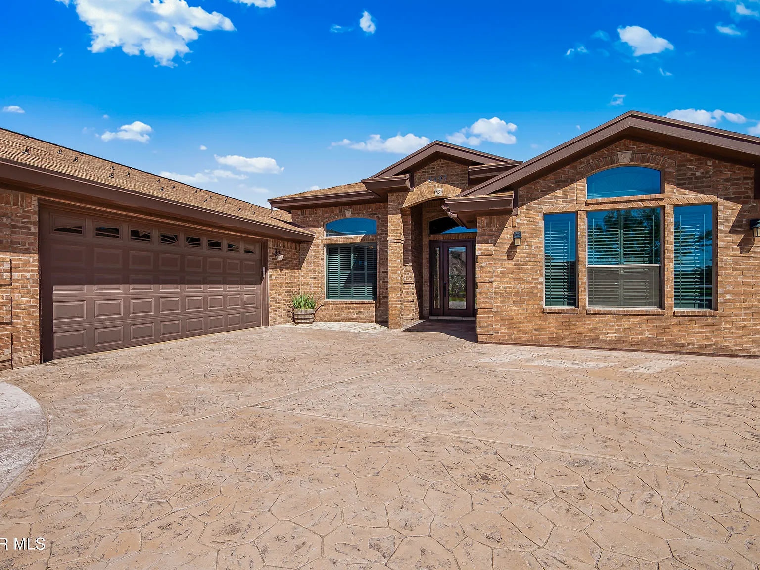 4 bed, 4.5 bath, 3392 sqft, $4,750 — Photo 4