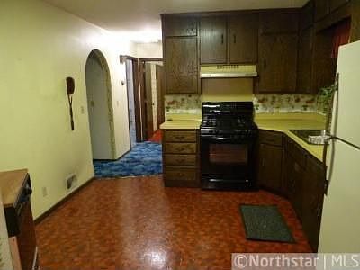3rd image of 1525 73rd Ave NE