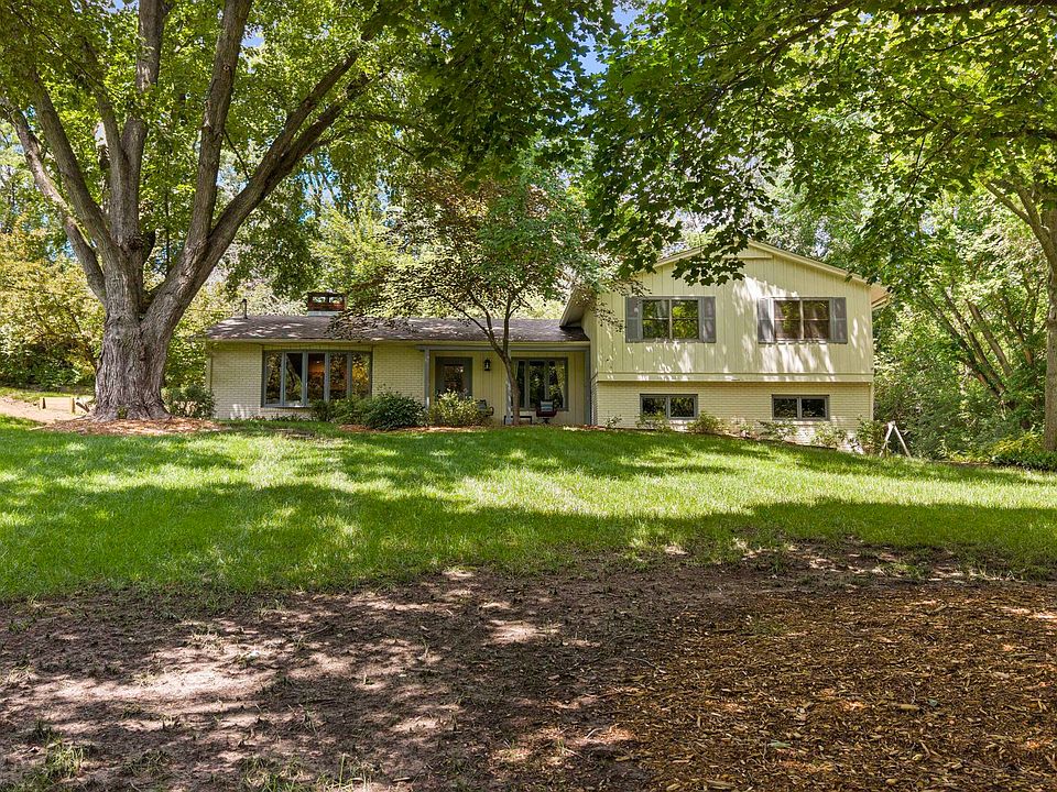 1st image of 5080 Center Ct
