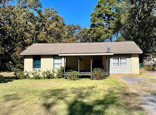 2540 Lakeside Dr, Benton, AR 72019