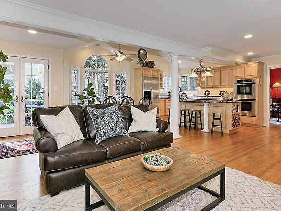 4th image of 5921 Oak Leather Dr