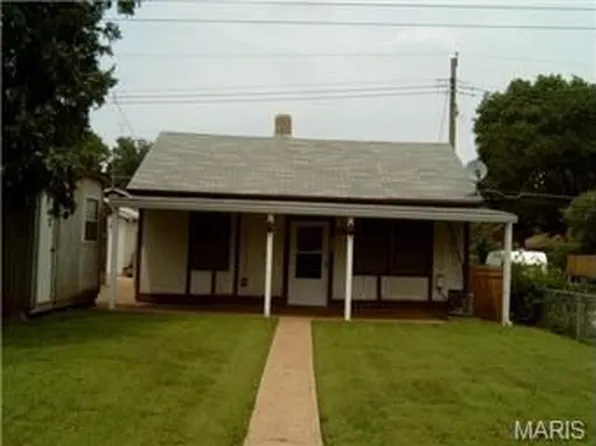 6555 Arsenal St, Saint Louis, MO 63139