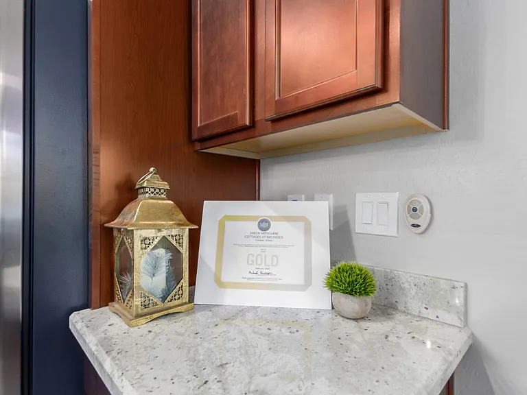 Gold certificate issued to a home for most green building materials and systems. 1 AC only with split floors cooling and heating (2 thermostats to control diff. floors) for savings.