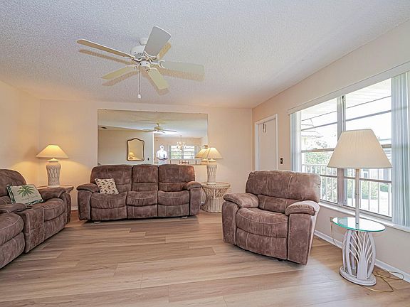 4th image of 21 Vista Gardens Trail #202