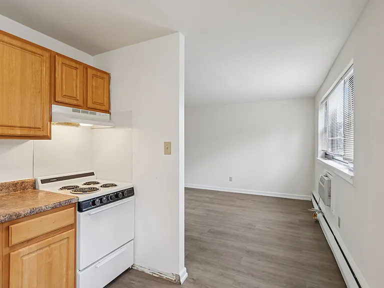 Springfield Green Apartments — Photo 54