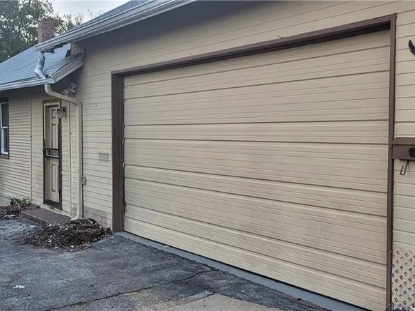 8032 Paseo Blvd, Kansas City, MO 64131