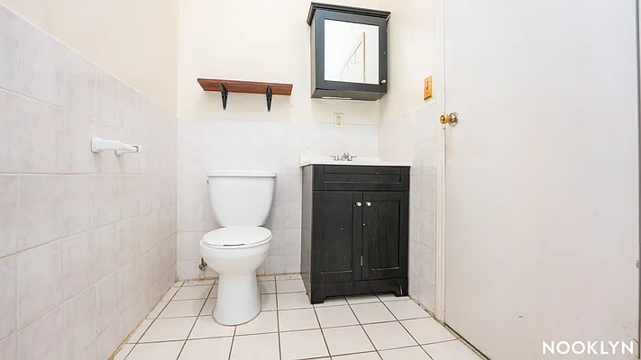 Rented by Nooklyn NYC LLC | media 34