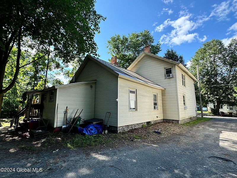 2nd image of 17 William Street