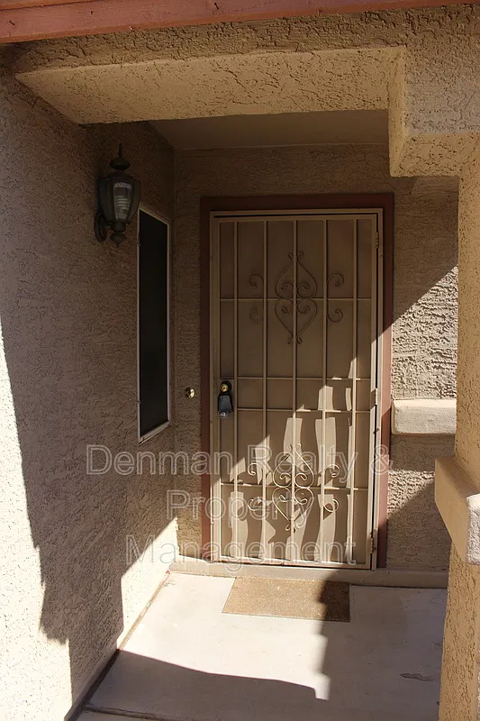 3 bed, 2.0 bath, 1673 sqft, $2,230 — Photo 3
