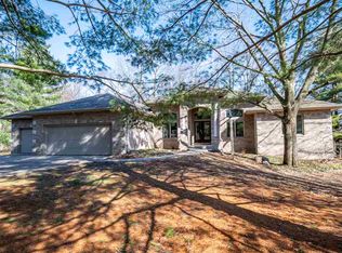 4274 Red Maple Trl NE, Iowa City, IA 52240